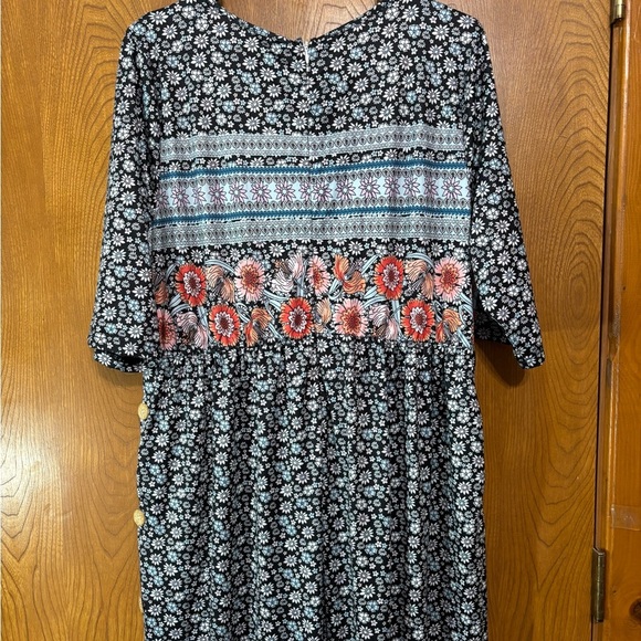 Floral Patterned Women's Jumpsuit - Picture 9 of 11